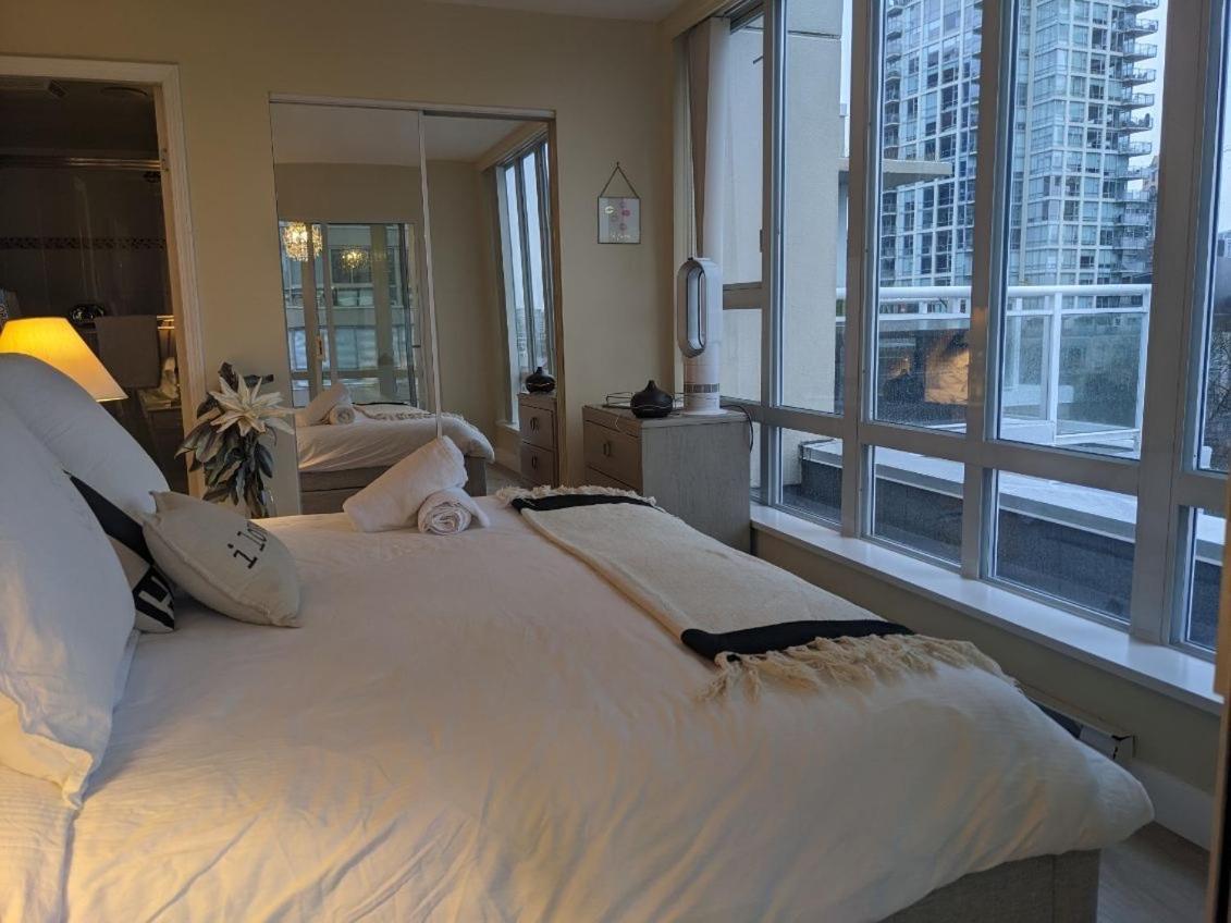 Penthouses Of Beach Ave Vancouver Dış mekan fotoğraf