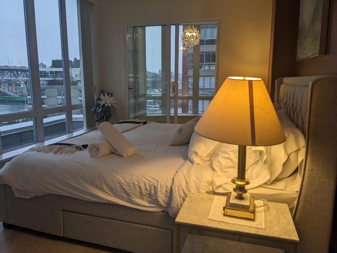 Penthouses Of Beach Ave Vancouver Dış mekan fotoğraf