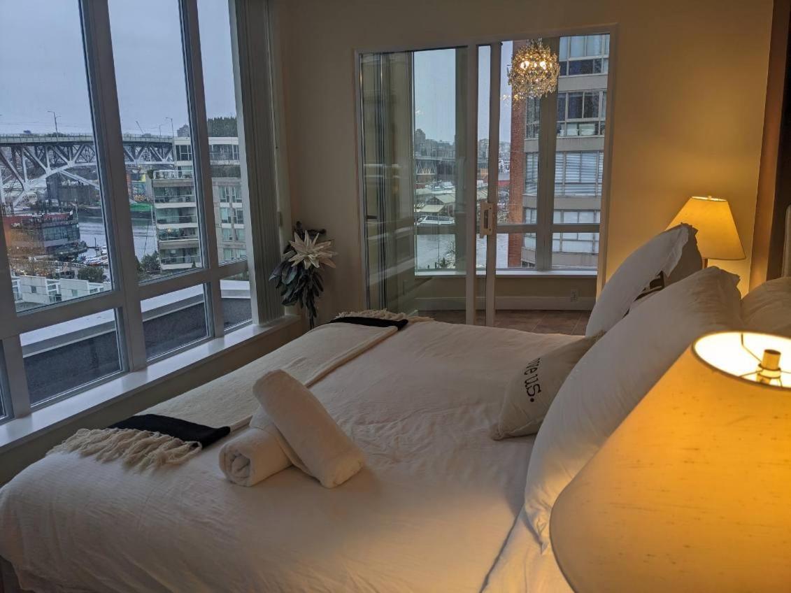 Penthouses Of Beach Ave Vancouver Dış mekan fotoğraf